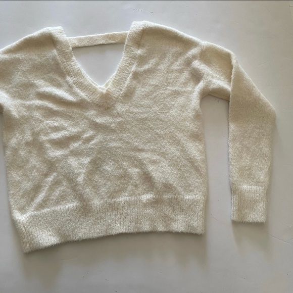 White V-Neck Fleece Jessica Simpson Knot Sweater - Picture 8 of 9